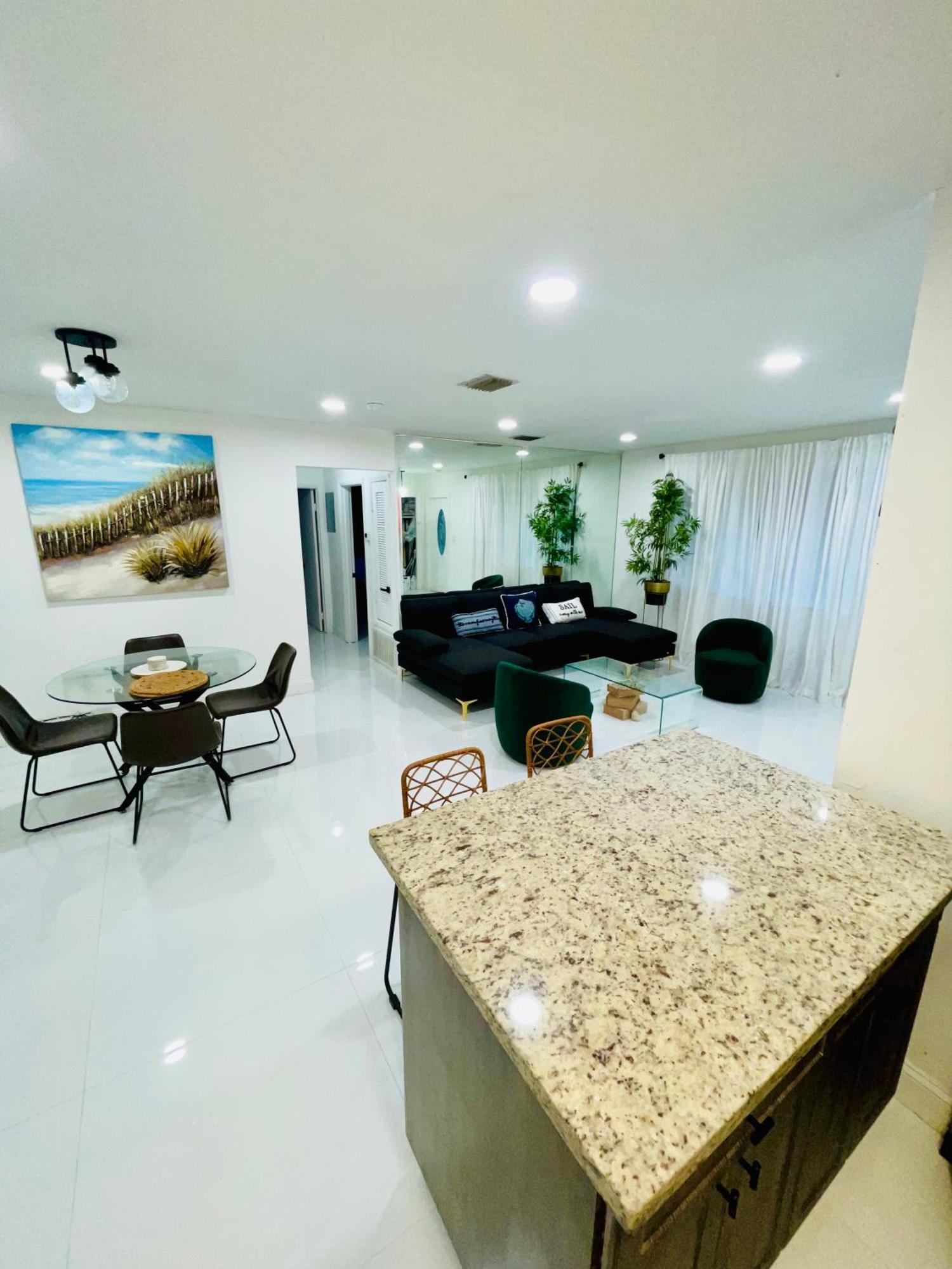 Cozy Comfy House Pembroke Pines Exterior foto